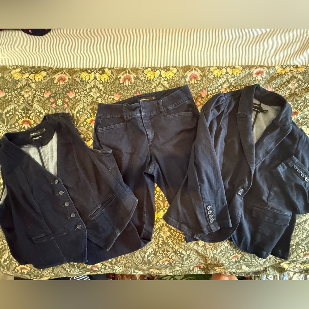 Torrid Studio 3 piece stretch dark denim set